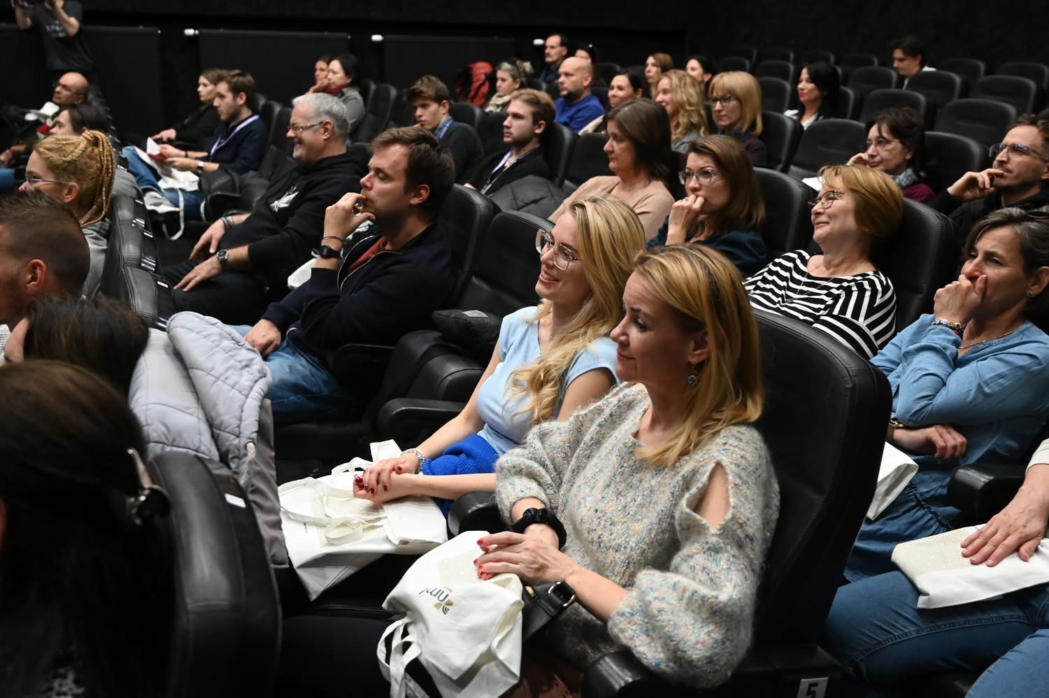 A mozgókép és a médiaplatformok hatása a fiatalok mentális egészségére - konferencia a 32. ATAFF Szolnoki Filmfesztiválon.jpg